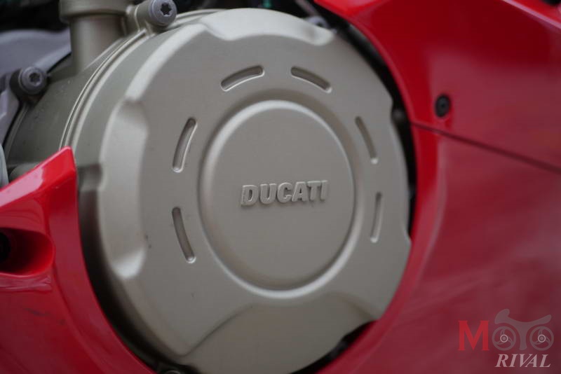 Review-Ducati-Panigale-V4-S_16