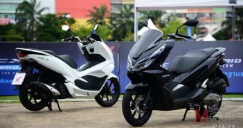 Honda จดสิทธิบัตร “PCX ติดตั้งระบบถุงลมนิรภัย – Air Bag” Review-Honda-PCX-Hybrid (6)