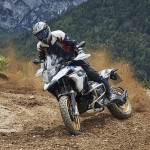 2019-bmw-r1250gs-action-01
