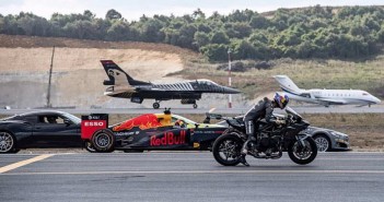 ที่สุดของการดวลความเร็วบนภาคพื้น Kawasaki H2R VS รถแข่ง F1 VS เครื่องบินเจ็ท F16 (2 ล้อ 4 ล้อ เครื่องบินรบ) ใครชนะมาชมกัน H2R-F1-F16