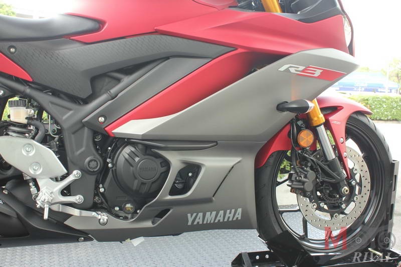 2019-Yamaha-YZF-R3_5