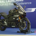2019-Yamaha-YZF-R6_09