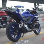 รีวิว 2019 Yamaha YZF-R3 น้ำเงิน