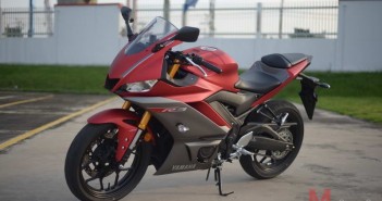 Review-2019-Yamaha-YZF-R3_08