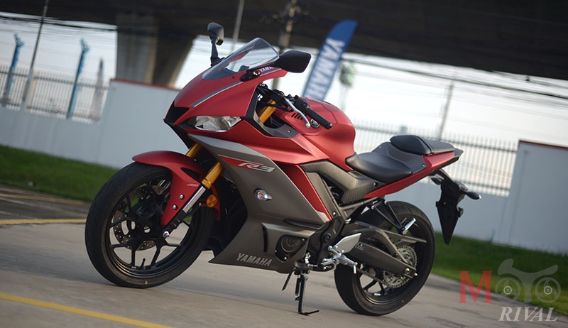 Review-2019-Yamaha-YZF-R3_09