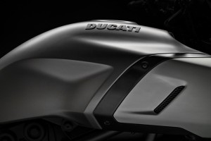 2019-Ducati-Diavel-1260-S-08