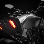 2019-Ducati-Diavel-1260-S-13