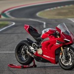 2019-Ducati-Panigale-V4-R-Official-16