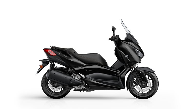 2019-Yamaha-xmax300-ironmax-06