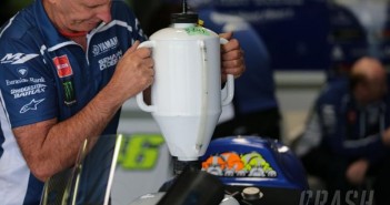 Tips Trick : ไขข้อสงสัย ทำไมทีมช่าง MotoGP ต้องลดอุณหภูมิน้ำมันลงก่อนเติมเข้าถัง motogp-feul-temp-explian-01