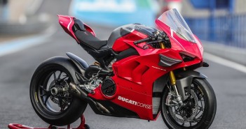 คอนเฟิร์มสเปค Ducati Superleggera V4 แรงจัด 234 PS หนัก 152 กิโลกรัม สนนราคาไม่รวมภาษี 3 ล้านบาท ! 2019-Ducati-panigale-v4r-performance-kit-01
