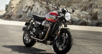 2019-Triumph-Speed-Twin-studio-18