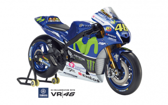 2016-Yamaha-YZR-M1-model-1-4-scale-05