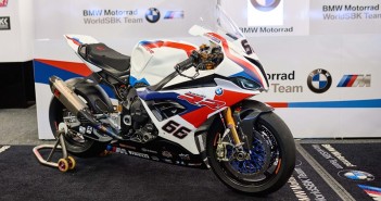 เปิดภาพตัวแข่ง 2019 BMW S1000RR จาก BMW Motorrad Motorsport Team ก่อนชมตัวจริงใน WorldSBK มีนาคมนี้ 2019-BMW-S1000RR-WorldSBK-Portimao-Steve-English-15-02