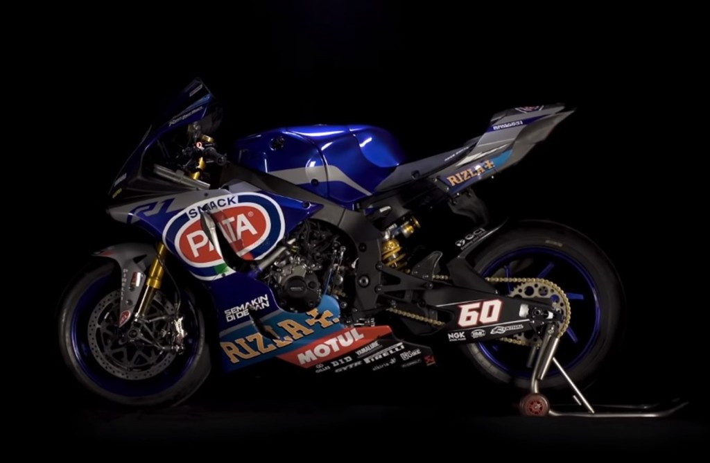 2019-yamaha-yzf-r1-pata-wsbk-footage-01