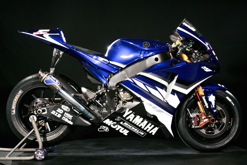 2007-Yamaha-YZR-M1-01