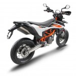 2019-KTM-690-SMC-R-02