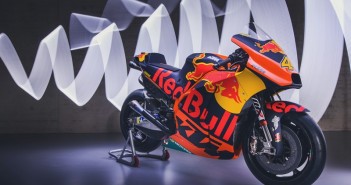 จัดไหม ? 2019 KTM RC16 ตัวแข่ง MotoGP ปีก่อน ประกาศขาย ในราคาแพงกว่า 10 ล้าน 2019-redbull-ktm-motogp-rc16-team-06