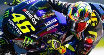 2019-rossi-agv-pista-gp-r-winter-test-06