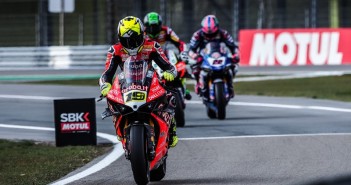 ตามคาด ! WSBK ประกาศยกเลิกแข่งในเยอรมัน 2019-wsbk-tt-assen-race-1-cancel-bautista-01