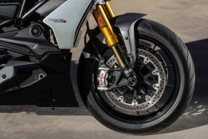 Review-Ducati-DIAVEL 1260 S DETAILS_02