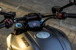 Review-Ducati-DIAVEL 1260 S DETAILS_04