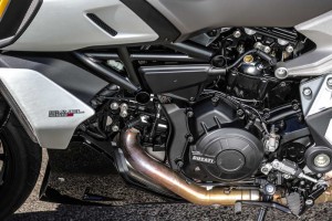 Review-Ducati-DIAVEL 1260 S DETAILS_11