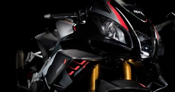 RSV4 2021 เตรียมปรับดีไซน์ใหม่ในรอบ 10 ปี ! 2019-Aprilia-rsv4-rr-track-kit-02