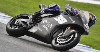 พาฟังเสียงสตาร์ทออกตัว MotoE 2019-motoe-bradley-smith-test-jerez-01