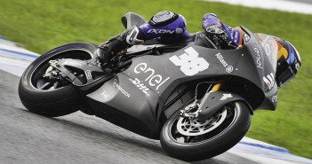 2019-motoe-bradley-smith-test-jerez-01