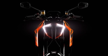 1290-Super-Duke-R-Headlight-MY19-NIGHT