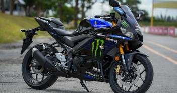 Yamaha พาเทส 4 รุ่น MotoGP Edition นำทัพโดย R3, R15 สะท้อนจิตวิญญาณ Yamaha Factory Racing 2019-Yamaha-YZF-R3-Monster