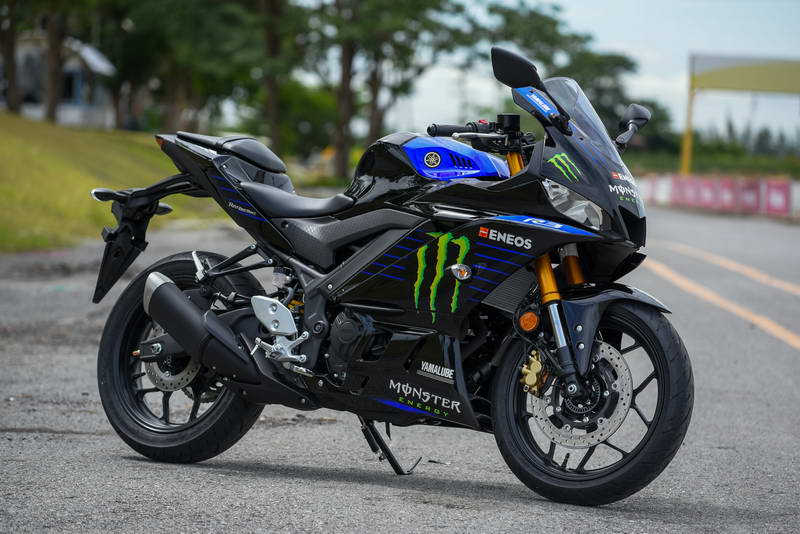 2019-Yamaha-YZF-R3-Monster