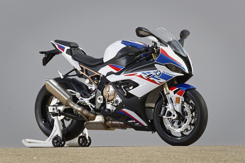 2019-bmw-s1000rr-official-01