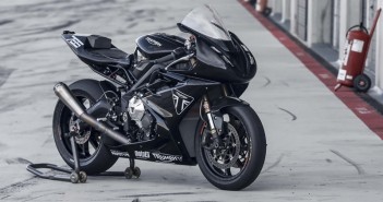 Triumph 250 เตรียมเดินโปรเจ็กท์อย่างเป็นทางการศุกร์หน้า 2019-triumph-daytona-765-moto2-prototype-04