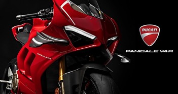 2019-ducati-panigale-v4r-front-qauter-right-01