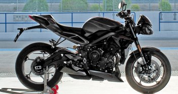 เปิดภาพจริง 2020 Triumph Street Triple 765 ใหม่ ก่อนเปิดตัวเดือนหน้า 2020-triumph-street-triple-765-teaser-pic-mcn-02
