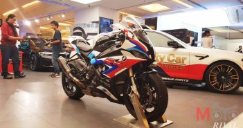 พาชม เจาะรายละเอียด BMW S1000RR Official Bike MotoGP คันเป็นๆ ในไทย ก่อนยกไปบุรีรัมย์ พรุ่งนี้ BMW S1000RR Official Bike MotoGP
