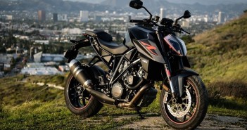 2018-ktm-1290-super-duke-r-robreport-01