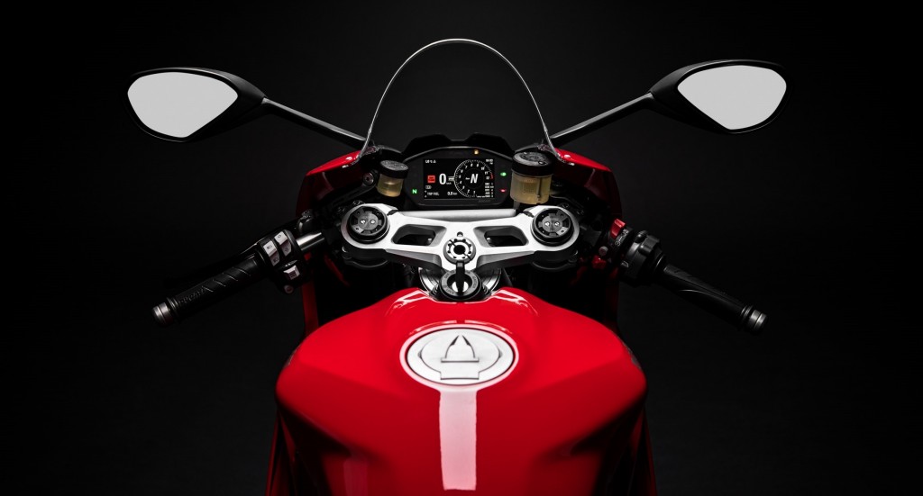 2020-ducati-panigale-v2-05