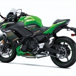 2020-kawasaki-ninja-650-official-03