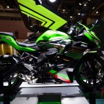 2020-kawasaki-ninja-zx-25r-tms2019-01