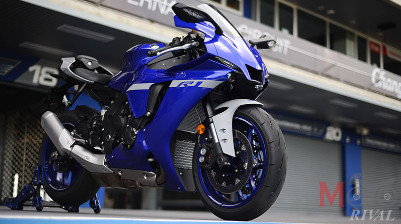 Review-2020-Yamaha-YZF-R1-Cover3
