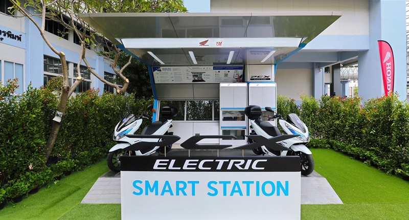 2019-honda-pcx-electric-smart-station-11