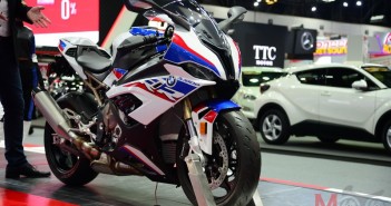 2020-BMW-S1000RR-TIME2019_10