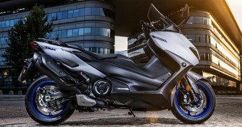 2020-yamaha-tmax-560-02