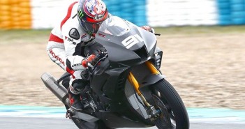 รวมภาพตัวแข่ง All-New Honda CBR1000RR-RW SP แบบใกล้ชิดทุกมุม honda-cbr1000rr-rw-debut-jerez-test-02