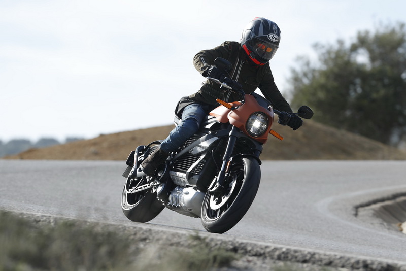 Review-Harley-Davidson-Livewire-Pon_2