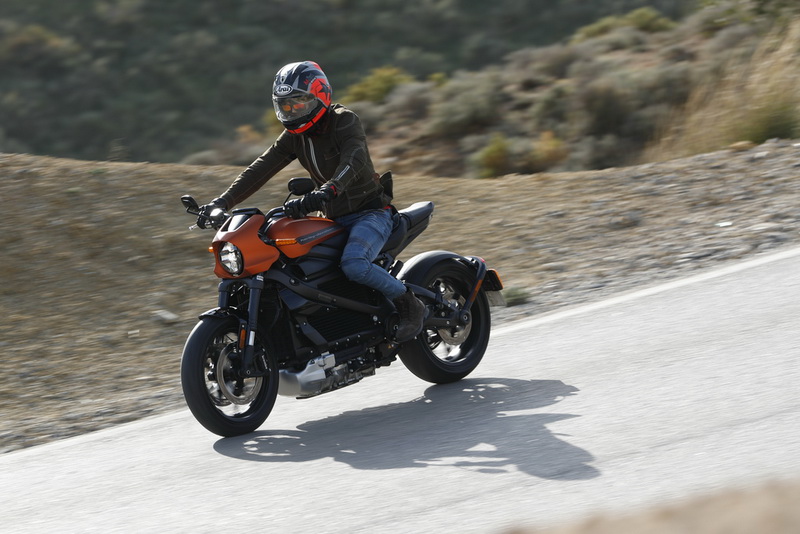 Review-Harley-Davidson-Livewire-Pon_4