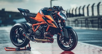 เตรียมเปิดตัว KTM 1290 Super Duke RR เวอร์ชันพิเศษพร้อมทวงบัลลังก์ “The Naked King” 2020-ktm-1290-super-duke-r-wallpaper-01